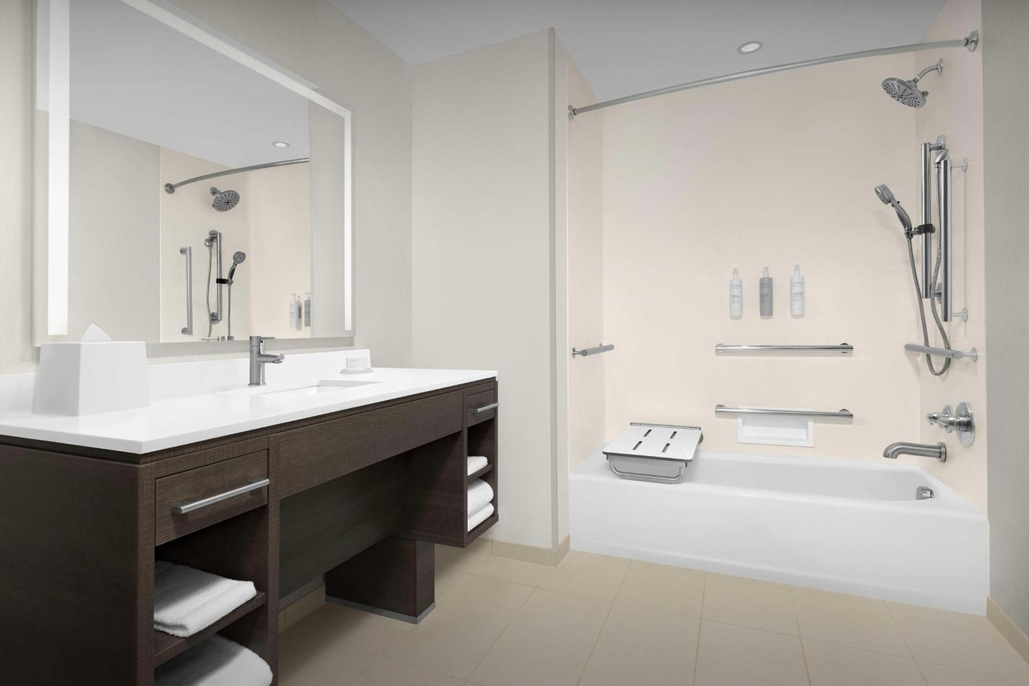 Home2 Suites By Hilton Фолс Чърч Екстериор снимка