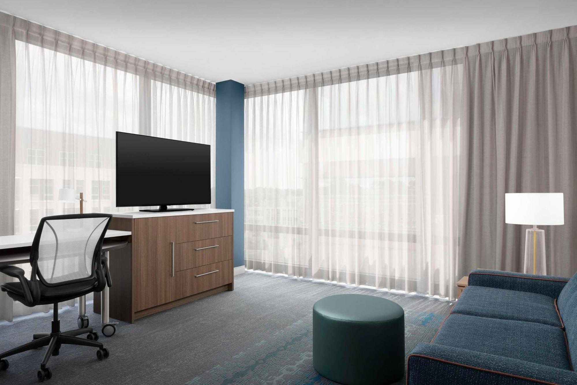 Home2 Suites By Hilton Фолс Чърч Екстериор снимка