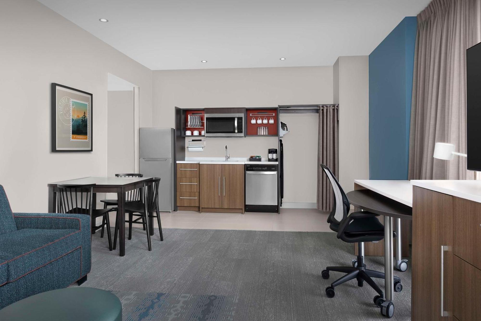 Home2 Suites By Hilton Фолс Чърч Екстериор снимка