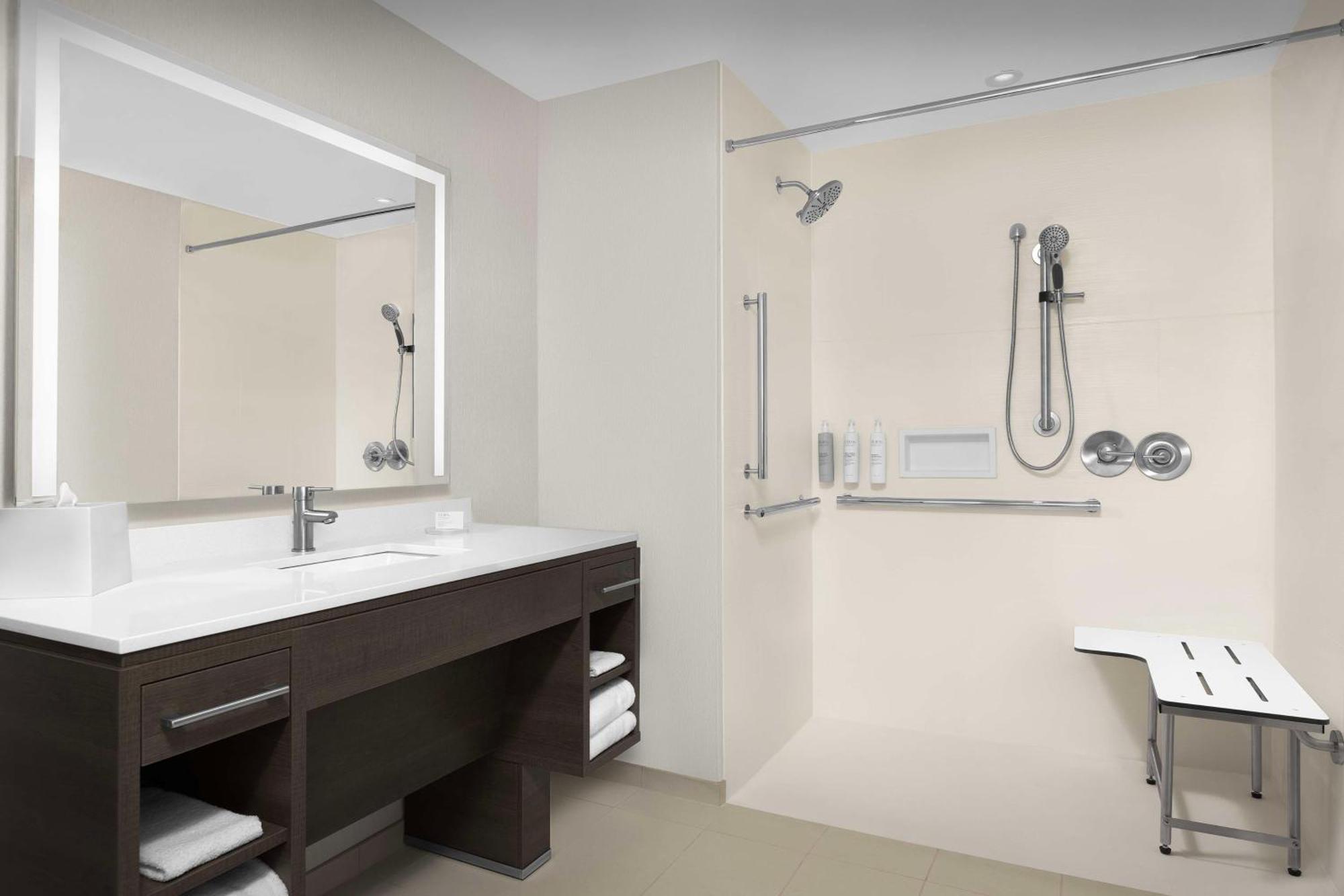 Home2 Suites By Hilton Фолс Чърч Екстериор снимка
