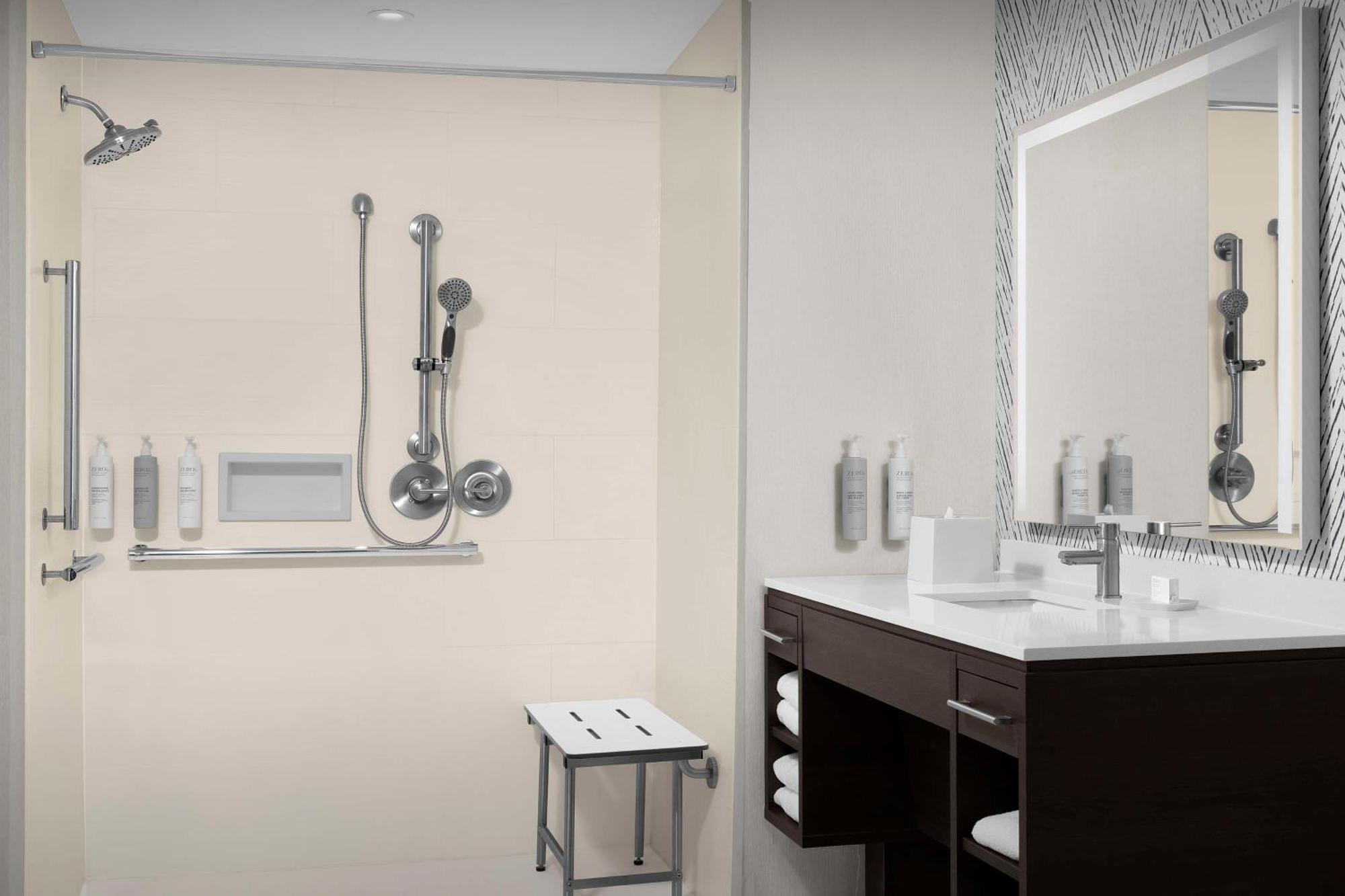 Home2 Suites By Hilton Фолс Чърч Екстериор снимка